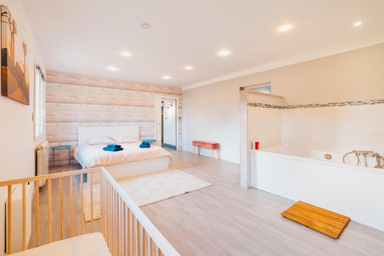 Grande Maison Avec Piscine Et Jacuzzi A La Campagne Desvres Εξωτερικό φωτογραφία